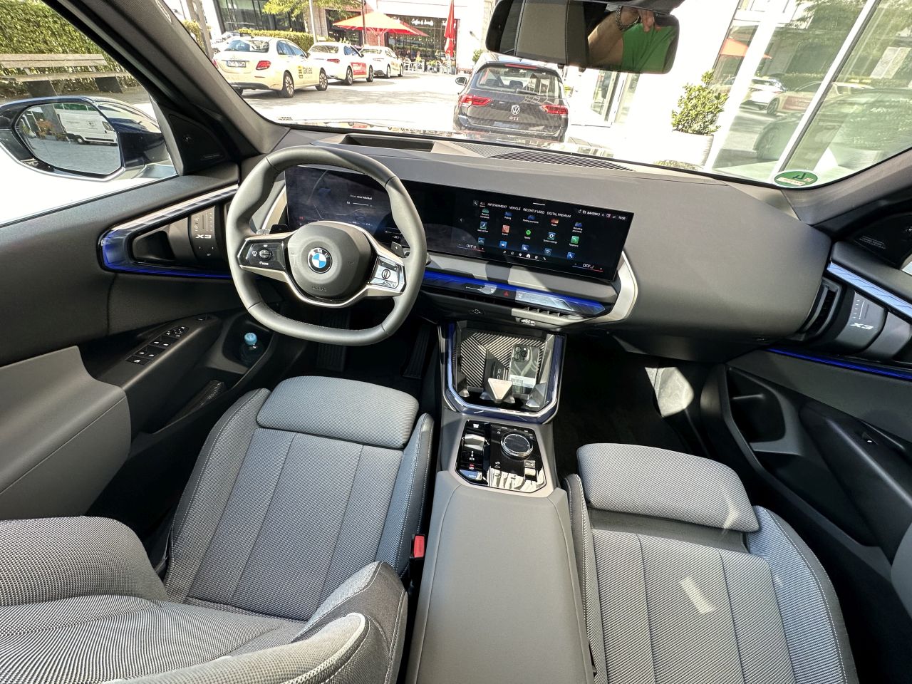 wnętrze nowego BMW X3 20 xDrive